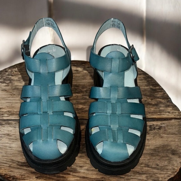 Free People Shoes - Free People Delaney Fisherman Platform Sandals**  (S1-5 99)